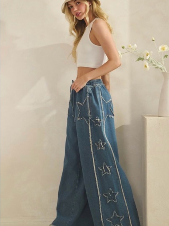 Sage + Fig Pants - Sage & Fig Frayed Star Patch Wide-Leg Denim Pant